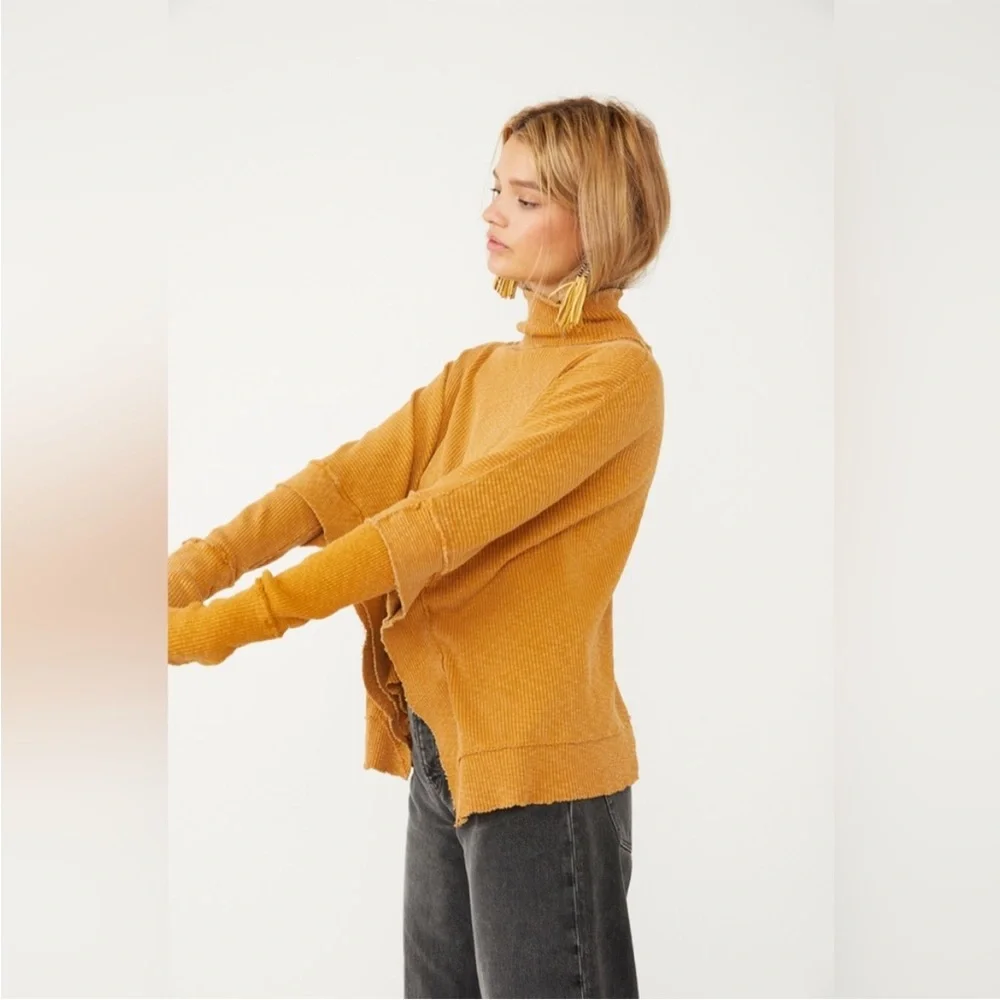 Free People • We The Free • Women’s Sunbaby Mock Neck Drop Shoulder Ribbed Top